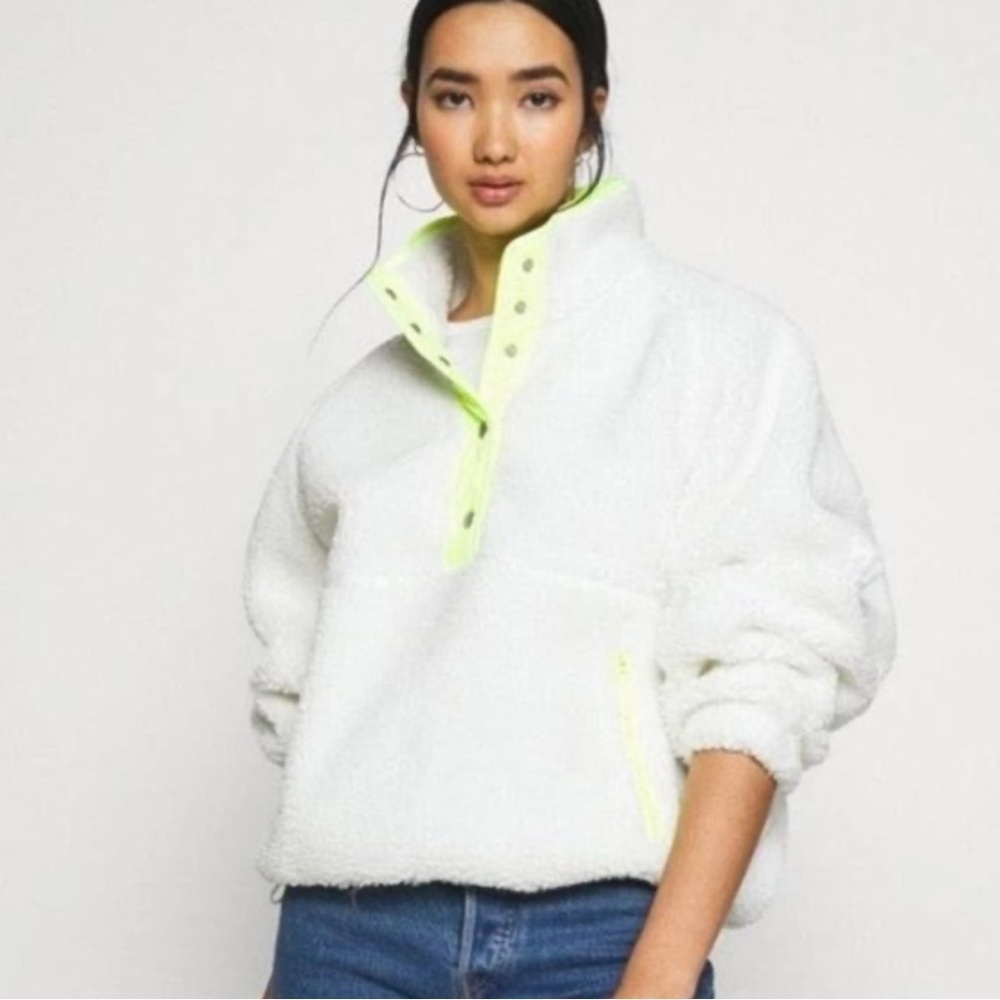 NWOT AEO White & Neon Sherpa Pullover Sweater - Picture 15 of 15